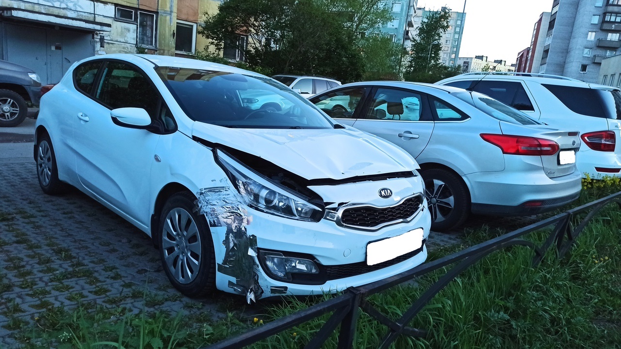 Выкуп Kia ceed 2013 год после дтп в Санкт-Петербурге