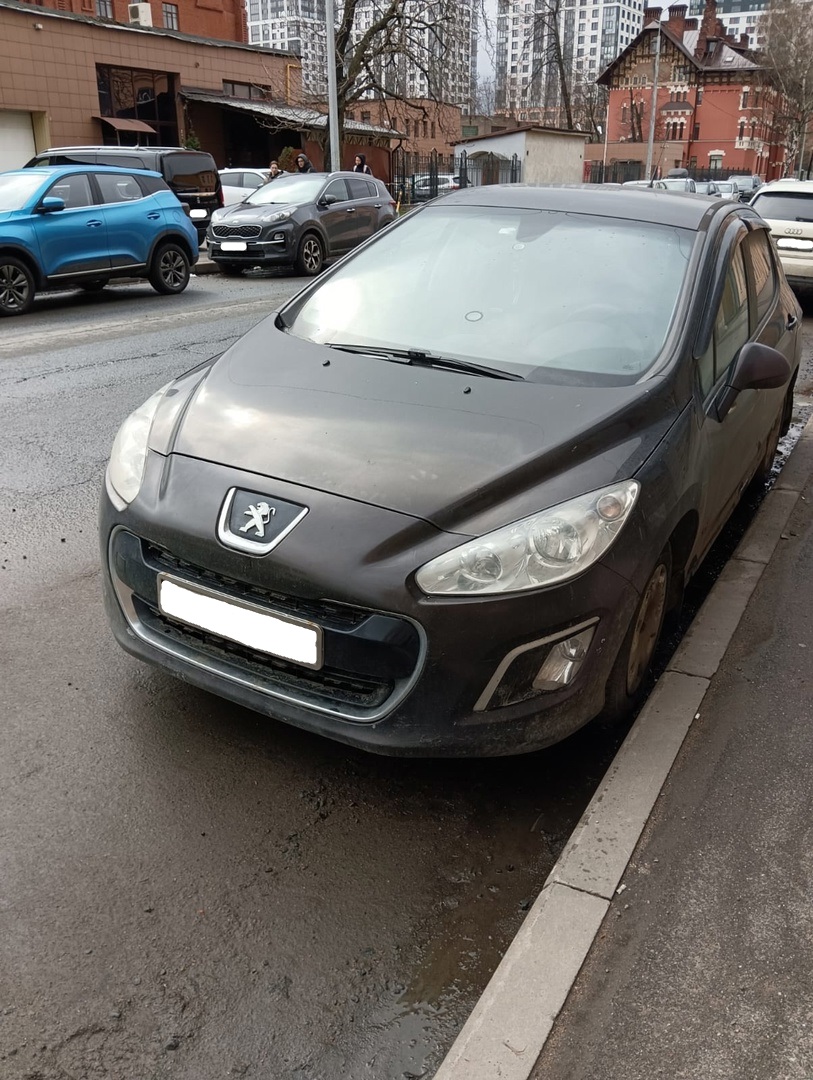 Peugeot 308 2010 год